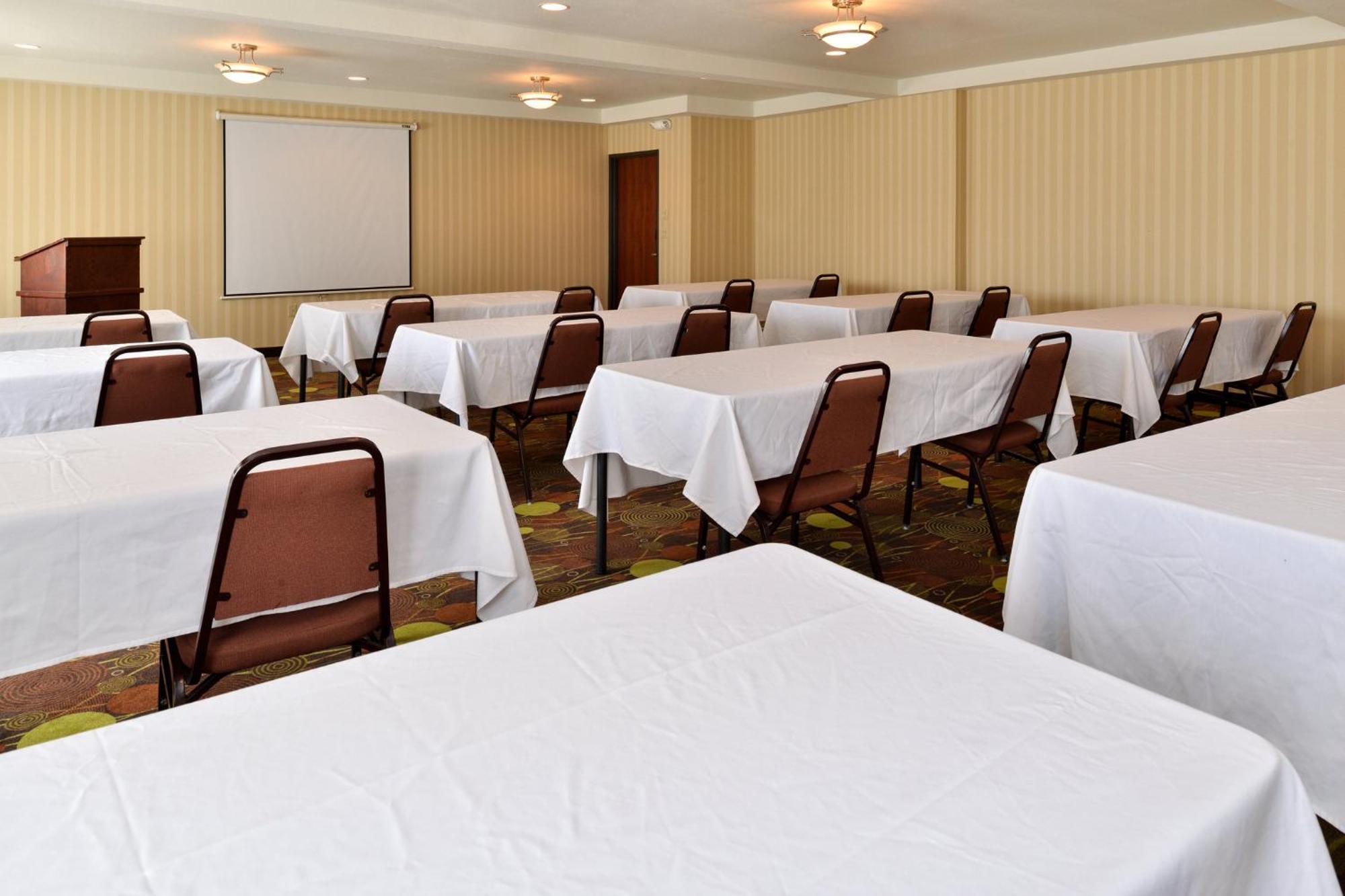 Holiday Inn Express Portland South - Lake Oswego By Ihg Экстерьер фото
