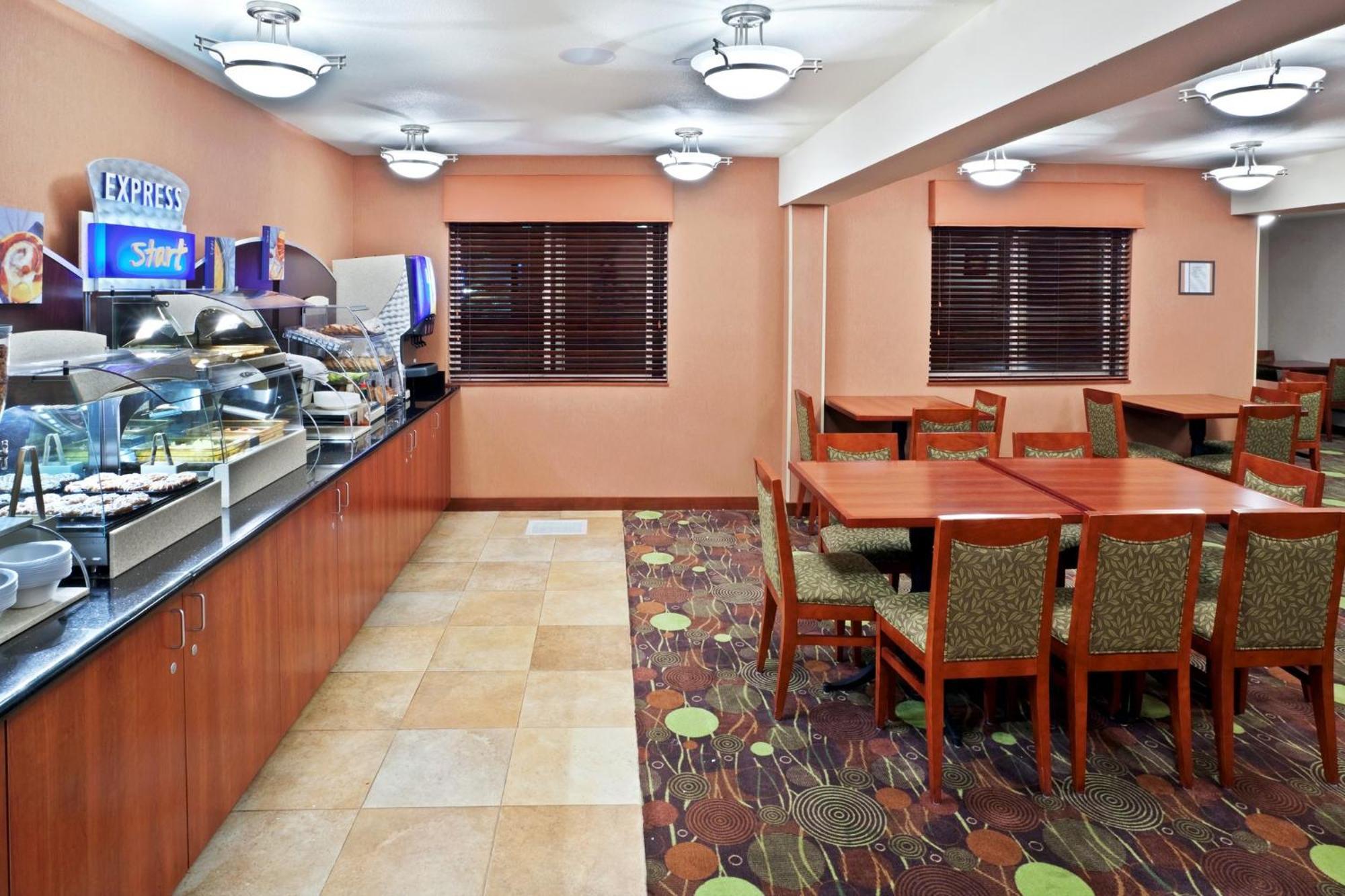 Holiday Inn Express Portland South - Lake Oswego By Ihg Экстерьер фото